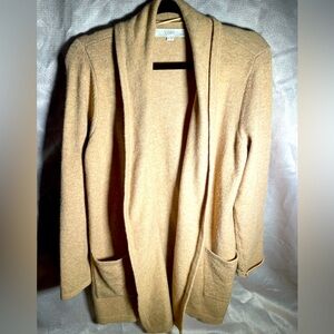 Loft Womens cardigan. Beige size medium petite. Like new quality